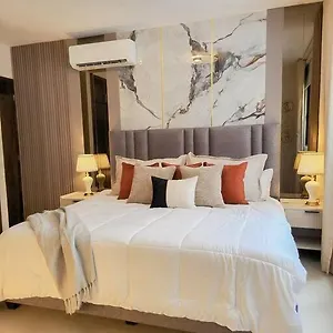 Luxury Downtown Apartamento Santiago De Los Caballeros